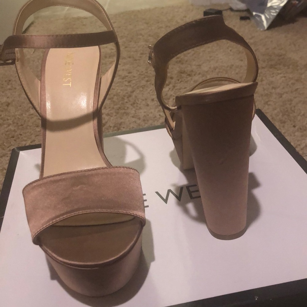 Silk chunky heel